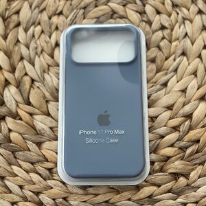 Apple iPhone 17 Pro Max Silicone Cover - Dark Gray